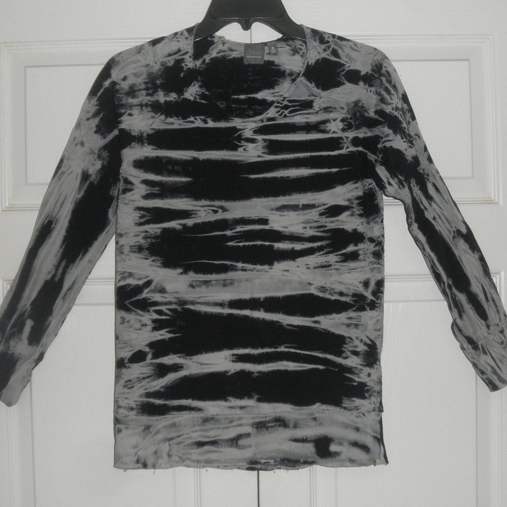 GRAY Saks Fifth Avenue Long Sleeve Top Size S